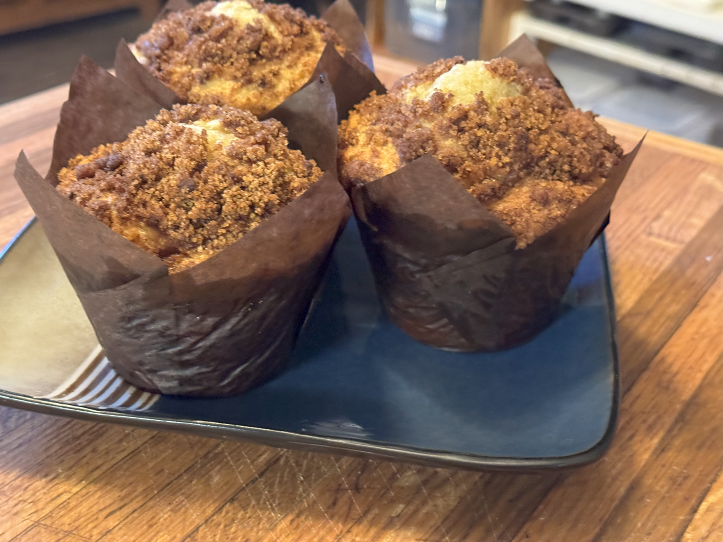 Jumbo Apple Cinnamon Muffins - 4 Pack